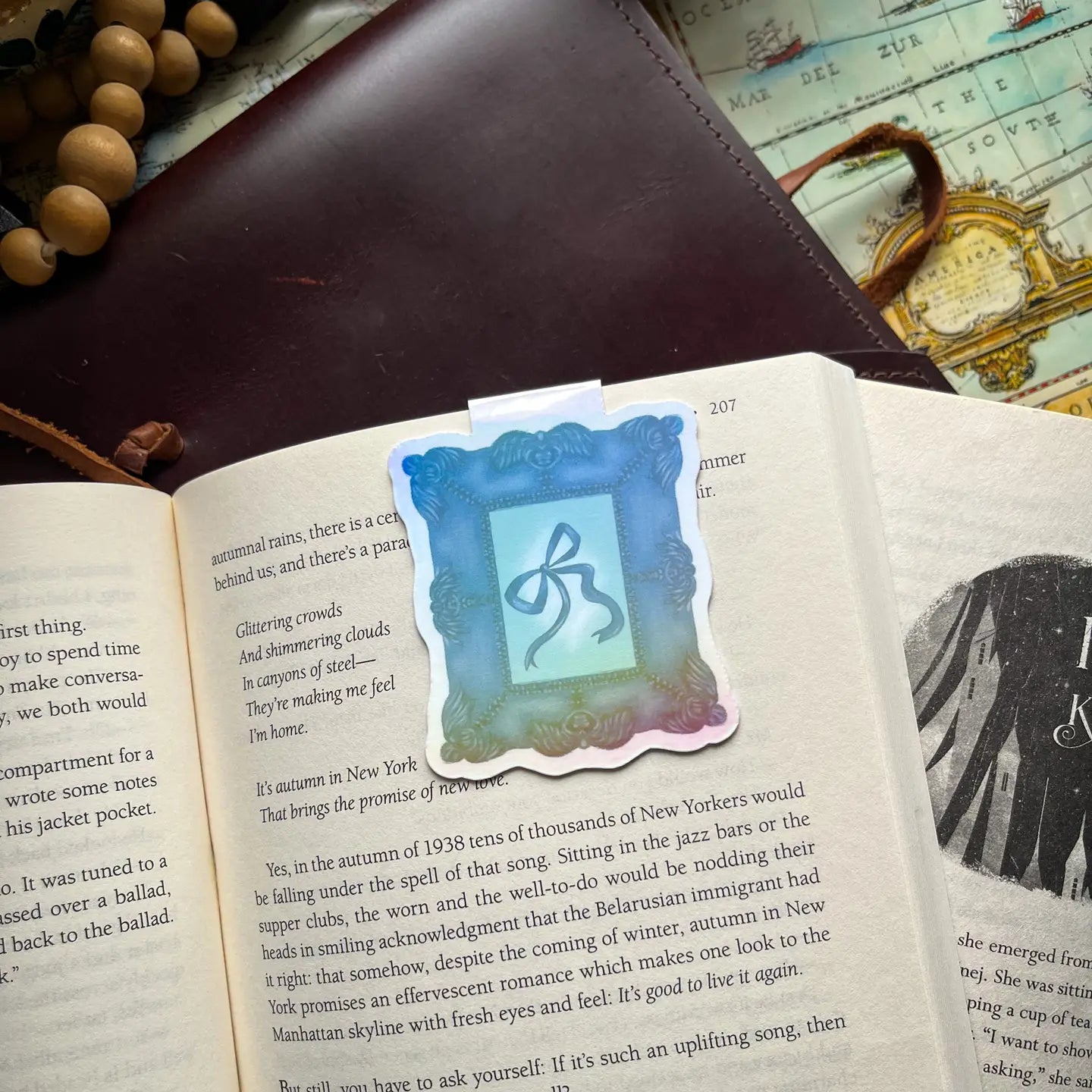 Magnetic Bookmark Holographic Bow Book Lover Romantasy Gift