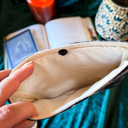 Dark Romance Padded Kindle Sleeve - Book Lover Gift