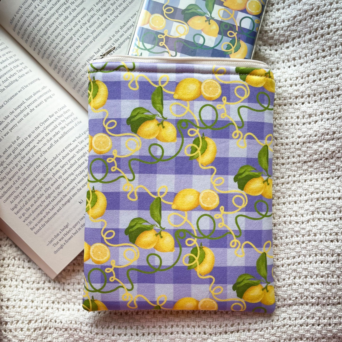 Sunny Lemons Summer - Kindle Sleeve w Zipper - Book Lover Gift