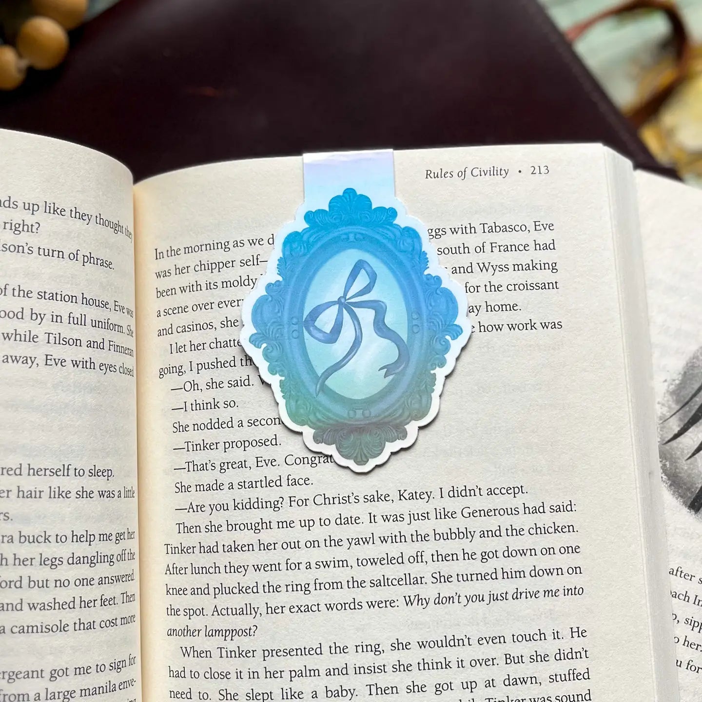 Magnetic Bookmark Holographic Bow Book Lover Romantasy Gift