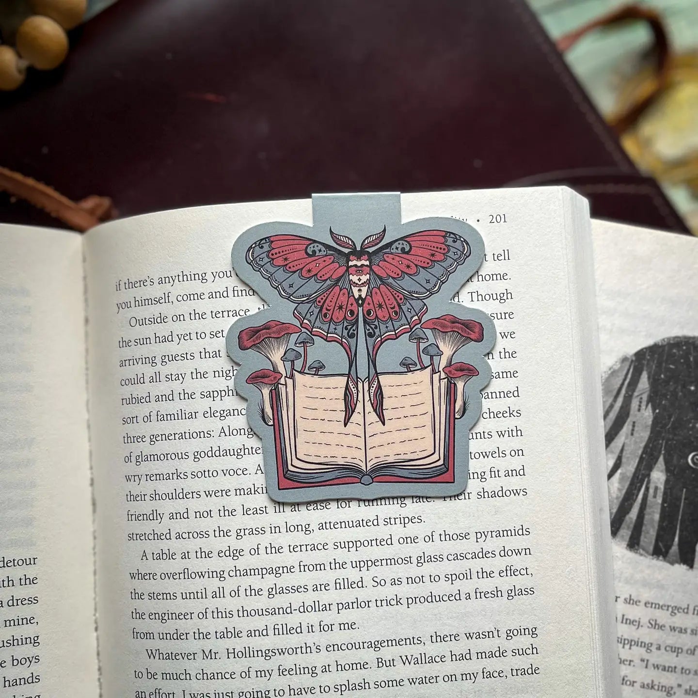 Bookish Moth Magnetic Bookmark - Book Lover Romantasy Gift