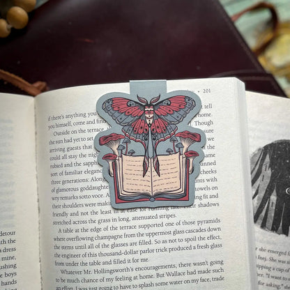 Bookish Moth Magnetic Bookmark - Book Lover Romantasy Gift