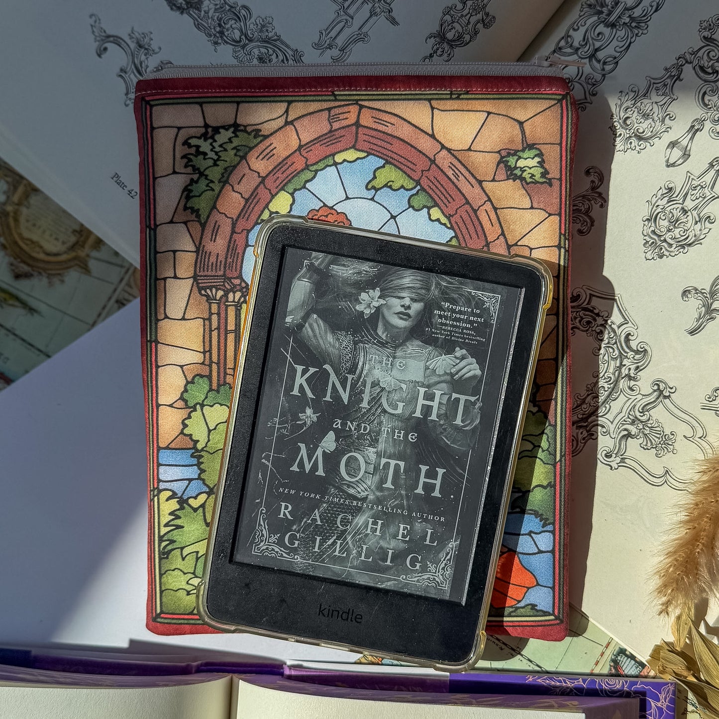 Medieval Romance Kindle Sleeve with Zipper - Book Lover Gift